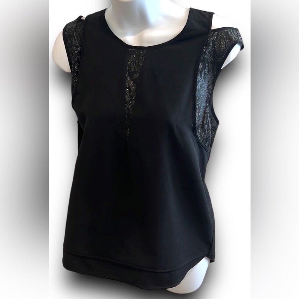 Vera Wang Simply Vera Sleeveless cold shoulder blouse
